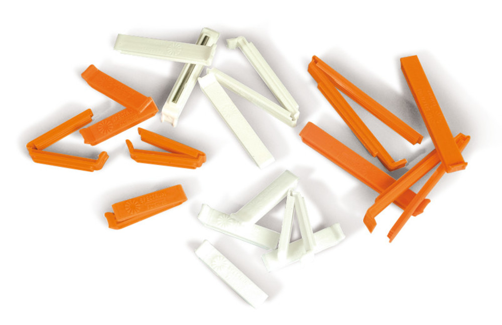 Dialysis accessories